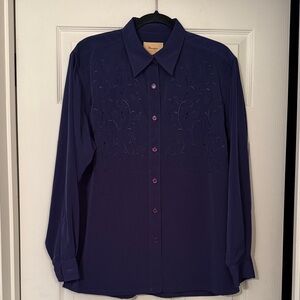 Wrangler Prairie Rose Collection Dark Navy Blue Button Down Shirt.
